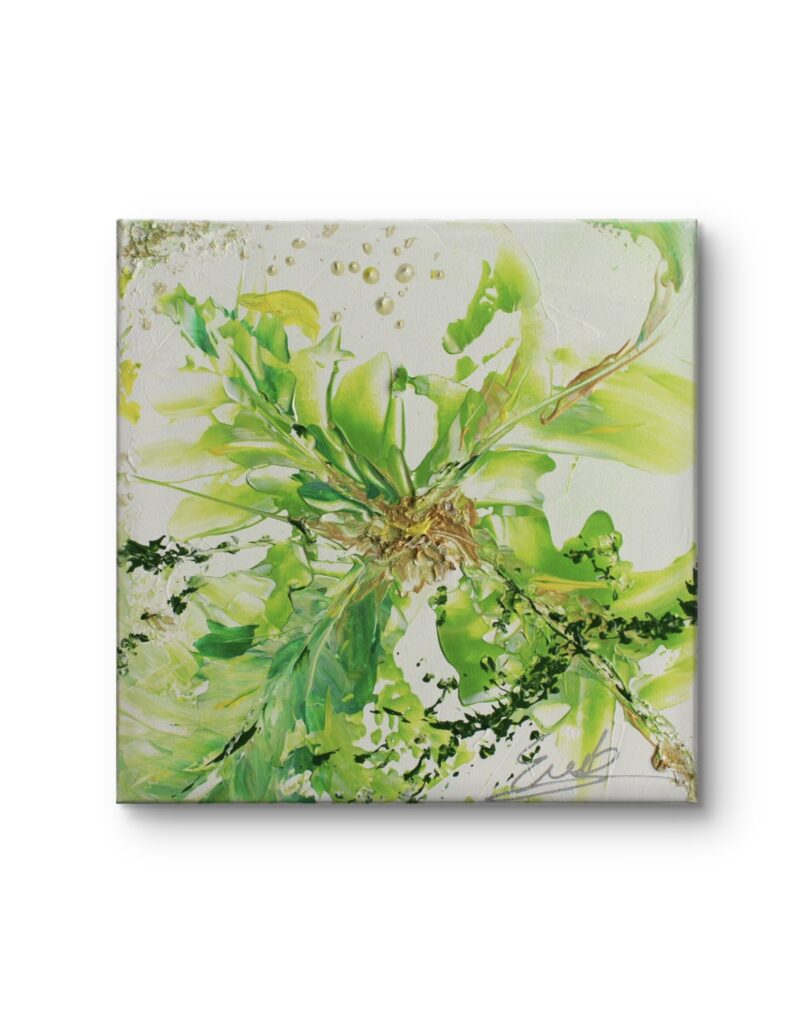 022 Clover - Close Up